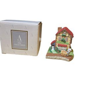 Avon Christmas  Cottage Lane Bakery Table Top Decoration 1994